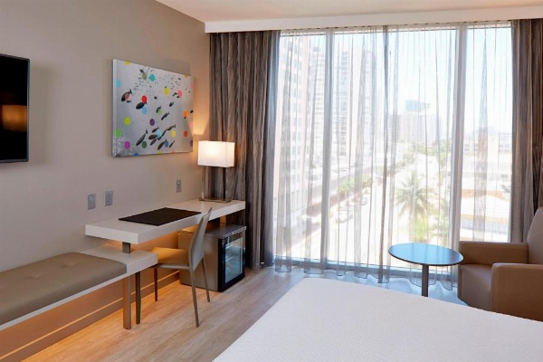 AC Hotel by Marriott Miami Beach image 10
